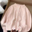 Áo len dệt kim màu vàng kem VN, được trang bị nơ 3D độc đáo, ánh sáng rất đẹp, thích hợp cho nữ, lý tưởng để mặc đầu xuân.
