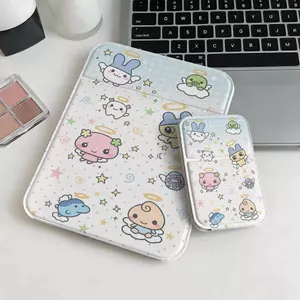 Gương gấp mini họa tiết các bé thú có cánh nền pastel dễ thương cho bé gái