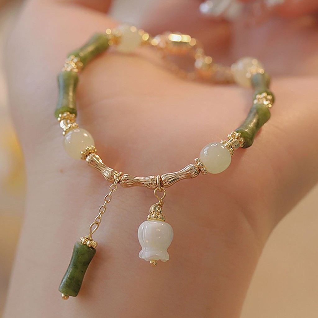 Vòng tay ngọc bích tự nhiên phong cách tre thời trang và tinh tế