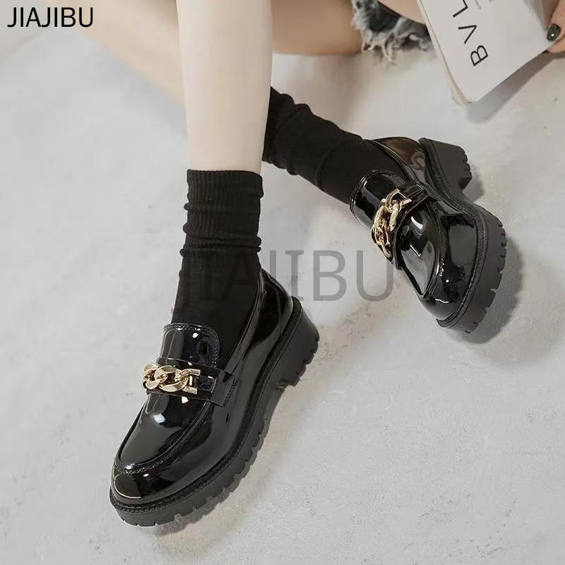 Size 43 Giày Nữ Cỡ Lớn, Kiểu Dáng Học Đường Anh, Chống Trơn Trượt, Bóng Bẩy, Gót Thấp. Giày Lười Đen Kiểu Nhật Cổ Điển Dành Cho Nữ Sinh Trung Học (JK) Đi Học. Classic Korean Fashion Platform Lolita Small Leather Shoes Giày Bệt Đơn Giản Thường Ngày 42 41