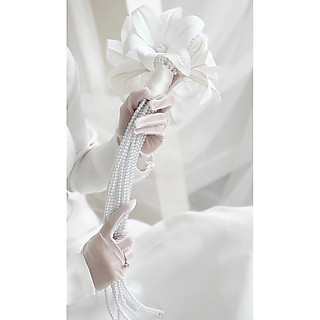 Bó hoa cưới cầm tay cô dâu thần tiên white Pear