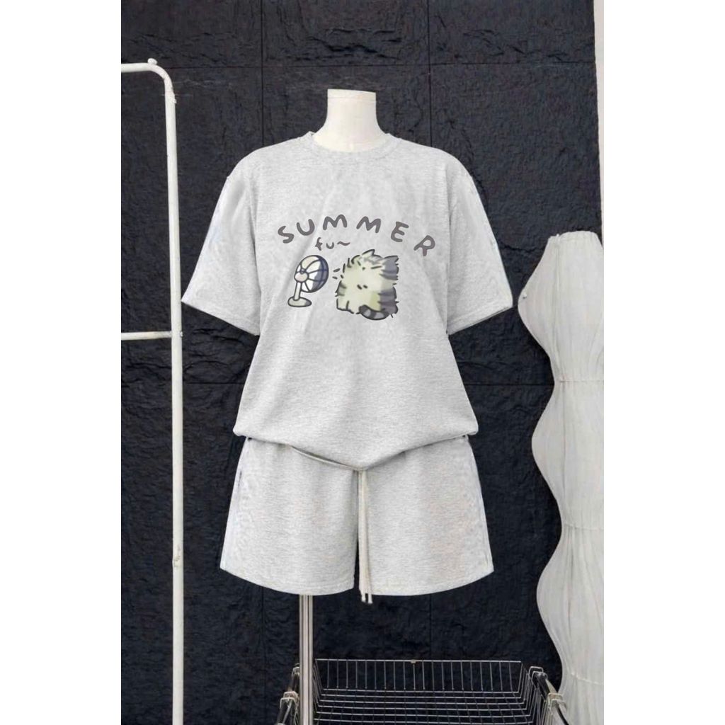 Set đồ nam nữ: Quần đùi cộc dây to màu xám +đậm kết hợp áo phông xám đậm hình mèo đơn giản - thoitrangthubio
