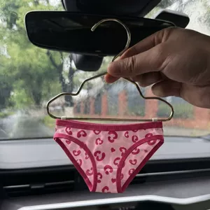 Xe Ô Tô Nhỏ Dễ Thương Phụ Kiện Mini Cover Đồ Lót Thủ Công Áo Ngực Có Móc Treo Ô Tô Pendent Cho Nữ