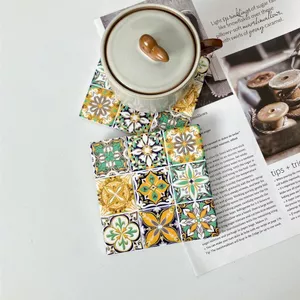 Phong Cách Mới Vuông 3D Nổi Mạ Vàng Coaster Nút Chai Chống Trơn Trượt Cách Nhiệt Cà Phê Retro Trà Coaster