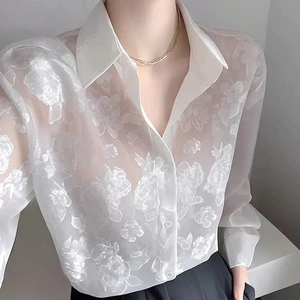 Áo sơ mi chống nắng nữ VN, Thiết kế tinh tế độc đáo, Áo sơ mi siêu thời trang, phong cách Pháp, Dòng đầu xuân năm nay, 2025.