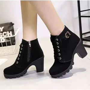 Giày bốt đến mắt cá chân cao gót nữ thời trang Hàn Quốc VN, CBC, Giày bốt đến mắt cá chân cao gót thấp, Đen, Phong cách nữ, Chiều cao gót 3cm, Giày nữ thoải mái, Giày đi bộ bé gái, Giày dép, Trang trí kim cương giả, Thời trang.