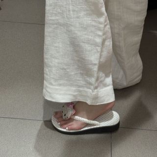 Dép Nữ Mèo Kitty Dễ Thương Chấm Bi Flip-Flops Mùa Hè 2026 Phong Cách Mới Mặc Ngoài Đế Dày Chống Trơn Trượt Đi Biển Flip-Flops High-V