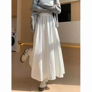 Váy xếp ly chữ A màu trắng eo cao phong cách Mori Phiên bản dài vừa phải Xuân hè Du lịch hàng ngày Váy phù hợp
