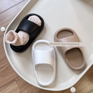 Dép Trẻ Em Bé Trai 2026 Phong Cách Mới Bé Gái Dép eva Nhà Flip-Flops Đế Mềm ins Phong Cách Mặc Ngoài Hợp Thời Trang Đơn Giản