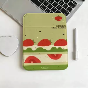 Gương gấp họa tiết bánh dâu xanh trà, gương mini nữ tính tiện dụng cho các bạn gái