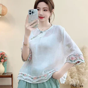 2025 Rời Thêu Vải Lanh Cotton Top Quần Áo Nữ Văn Học Nút Phong Cách Dân Tộc Màu Sắc Tương Phản Ba Phần Tư Tay Áo Thun 5.26