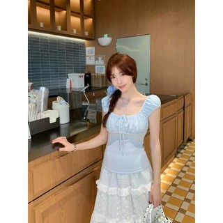 Áo Nữ Cổ Vuông Tay Ngắn Ôm Dáng Phối Ren Thêu Hoa Nổi Đính Nơ Ngực Tiểu Thư Dễ Thương SeeU