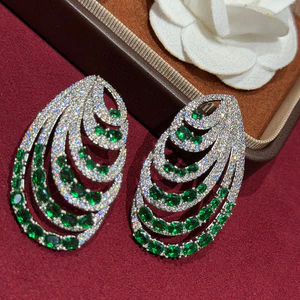 Bông tai thời trang viền sang trọng Zircon
