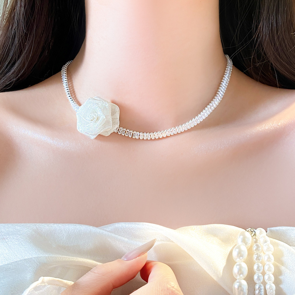 Vòng cổ hoa lưới zircon trắng nguyên chất