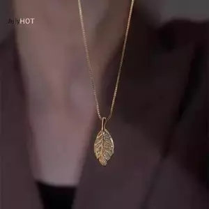 JULYHOT Thanh Lịch Kim Cương Giả Lá Mặt Dây Chuyền Nelaces Dành Cho Nữ Sáng Bóng Zircon Thép Không Gỉ Lá Kim Loại Choker Đơn Giản Xương Đòn Dây Xích Massivedeals