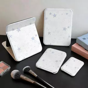 Gương gấp mini họa tiết ngôi sao xanh nhạt nền trắng phong cách thanh lịch đơn giản