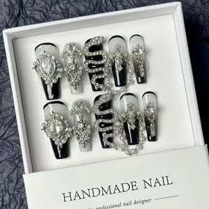 Cung Hoàng Đạo Rắn Làm Trắng Da Phong Cách Dài Với Ánh Sáng Kim Cương Sang Trọng Đóng Hộp Handmade Đeo Móng Tay