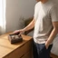 Quả óc chó Hộp đựng đồng hồ Khe cắm có nắp thủy tinh Hộp đồng hồ Đồng hồ Đồng hồ Vỏ chống bụi Phụ kiện Bảo quản Gỗ nguyên khối cho tủ quần áo hàng đầu