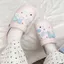 Mùa Hè 2026 Hoạt Hình Bên Ngoài Lỗ Giày Niche Seaside Phong Cách Kỳ Nghỉ Baotou Giày Nữ Đi Biển Sandal