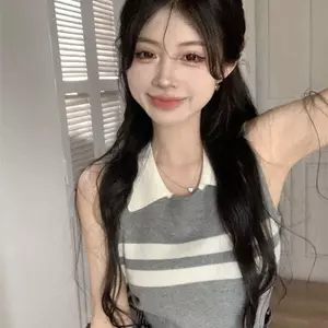 Áo Vest sọc màu tương phản cổ điển Pure Desire Style Sang trọng Slim-fit Slimer Look Đan Top