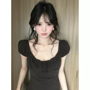 Áo thun ngắn tay khâu ren cổ vuông Tea Break dành cho nữ 2026 Phong cách mới Slim-Fit nơ buộc dây Áo phong cách Hàn Quốc hẹp