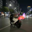 Đuôi di chuyển kích hoạt âm thanh LACYESUK, Đuôi kéo điều khiển từ xa sang trọng có thể sạc lại lông tơ, Màu trắng tím Tự dính Chuyển động thực tế Đuôi di chuyển bằng điện