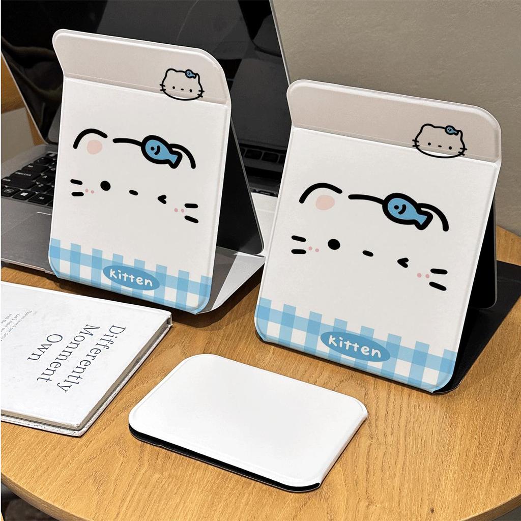 Gương gập cầm tay in Hello Kitty nền caro xanh dương