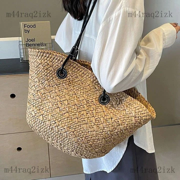 Women's Elegant Woven Straw Shoulder Bag – Large, for the Beach