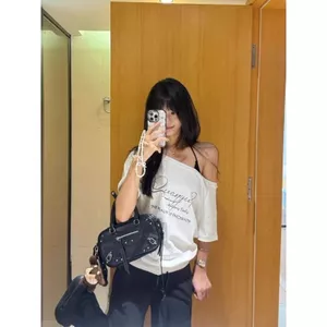 Áo thun ngắn tay in chữ dành cho nữ mùa hè Thiết kế phong cách mới quây sang trọng dáng rộng dáng rộng dáng rộng hơn nhìn bên ngoài