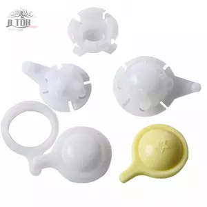 Vệ sinh kính chắn gió ô tô được thực hiện dễ dàng với bộ thay thế ống lót thực tế