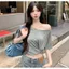 Cổ áo chéo phong cách cay ngọt ngào lệch vai Hot Girl ngắn rốn hàng đầu phong cách Hàn Quốc mùa hè Sản phẩm mới Áo thun màu xám thông thường