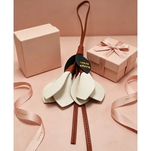 2026 Phong Cách Mới Da Thật Tulip Handmade Túi Mặt Dây Chuyền Thời Trang Ánh Sáng Sang Trọng Độc Đáo Móc Khóa