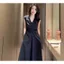 Đầm rộng cổ chữ V chui vai sang trọng không tay che xác thon gọn hơn hình quả lê hơi béo vừa vặn thân thiện
