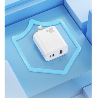 55Củ Sạc Nhanh PD QC 3.0 30W  tích hợp 3 cổng USB-C  Dành cho mọi loại điện thoại 8/x/11/12/13/14 ,Cáp Sạc Nhanh