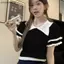 AA Mùa Hè Peter Pan Cổ Rỗng Ve Áo Màu Sắc Tương Phản Áo Vỏ Ngắn Tay Dệt Kim Áo Thun Nữ VN