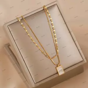 Vòng cổ mặt dây chuyền vuông PYCOU, Thiết kế tối giản Dây chuyền 2 lớp Vòng cổ hai lớp, Vỏ sò thời trang bằng thép titan Vòng cổ Choker Trang sức nữ