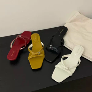 TT Phong Cách Mới Phong Cách Hàn Quốc Đầu Vuông Flip-Flops Nữ Mùa Hè Bên Trong Tăng Chiều Cao Chống Trơn Trượt Tất Cả Trận Đấu