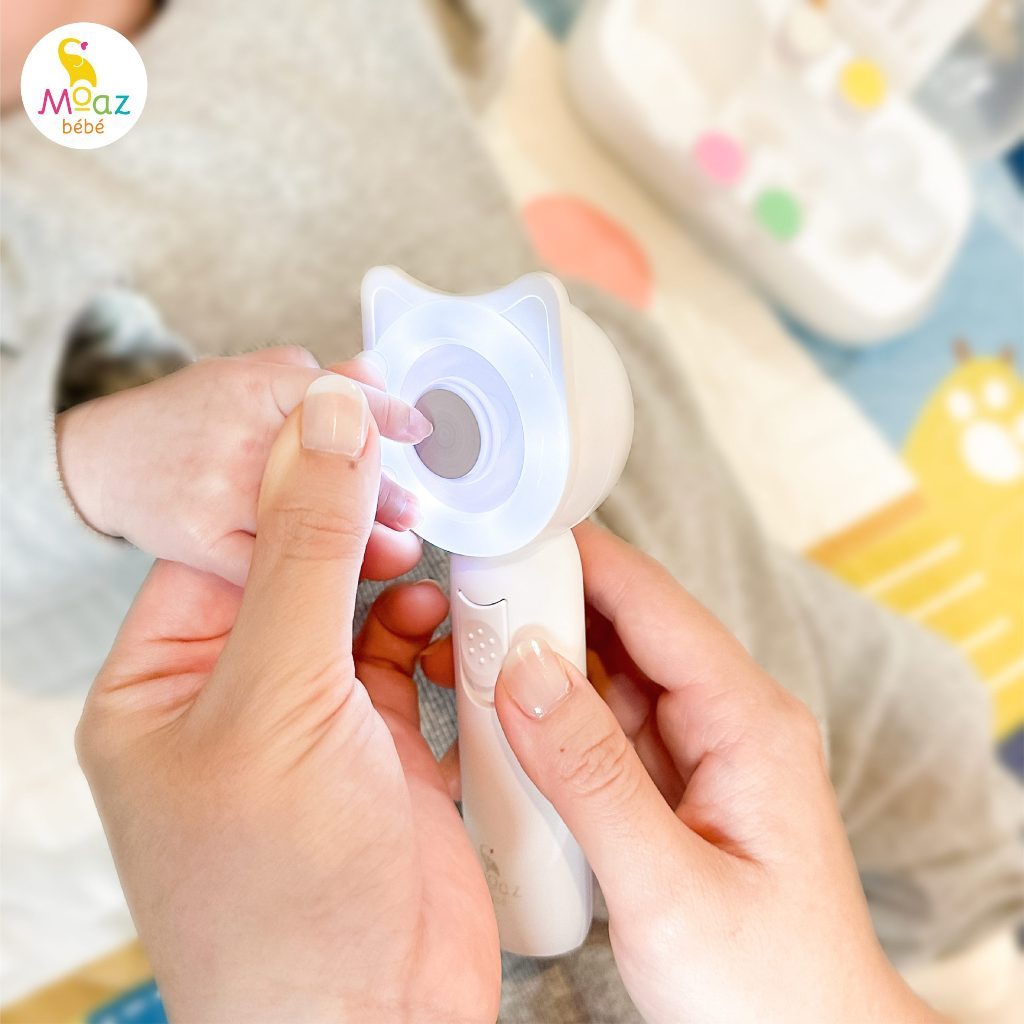 Máy dũa móng tay cho bé MOAZ BEBE mb-080 chính hãng 5 đầu mài chống trầy xước tiện dụng kèm đèn led