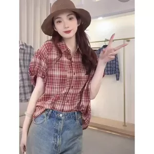 Áo sơ mi tay phồng kẻ sọc đỏ mùa hè Phong cách mới Thiết kế sang trọng Áo sơ mi dáng rộng Niche thông thường