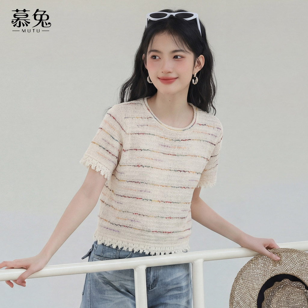 Mutu Retro Sọc Áo Len Ngắn Tay Phong Cách Mới Nữ 2026 Phong Cách Phương Tây Cổ Tròn Vai Trước Rời Sli