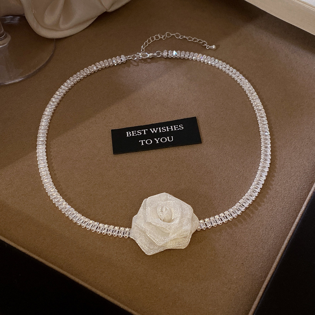 Vòng cổ hoa lưới zircon trắng nguyên chất