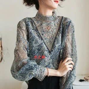 Áo sơ mi nữ mùa xuân phong cách mới phương Tây, thêu đèn lồng công nghiệp nặng