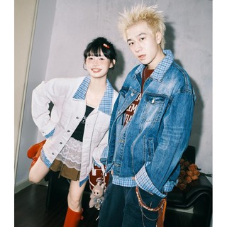Áo khoác denim nam thiết kế cổ gập lại, phong cách unisex chất lượng cao từ thương hiệu Mỹ.