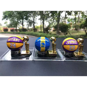 NBA Bóng Rổ Cà Ri Kobe James Để Bàn Trang Trí Nội Thất Ô Tô Trang Trí Bé Trai Sinh Nhật