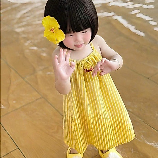 Sẵn Ship-  Set Váy 2 dây đi biển tone Vàng vải Cover Bonito cho bé gái đi biển, đi chơi đi học size 7-18kg mặc xinh