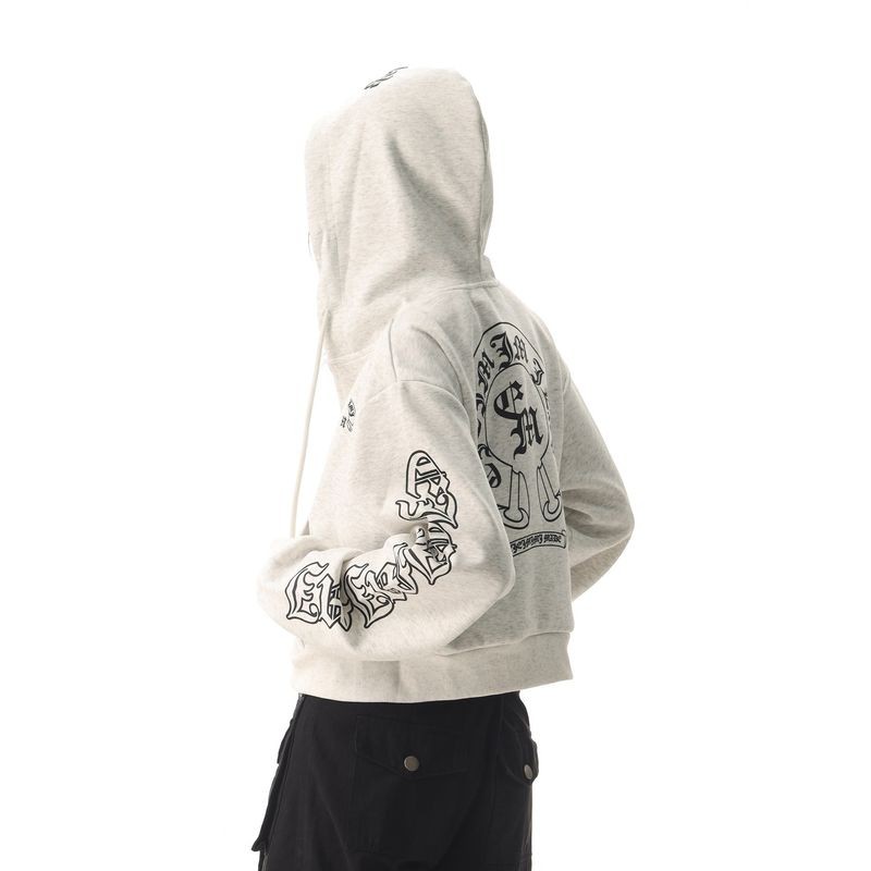 Áo hoodie unisex với thiết kế độc đáo và quần Jeans thời trang