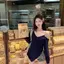 Áo nỉ dài tay cổ phẳng phong cách Mỹ mùa xuân, mùa thu thiết kế không đều quây Hot Girl Top