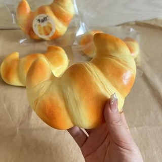 Squishy Bánh Mì Croissant Nướng Phô Mai Bóp Áp Lực Đồ Chơi Giảm Căng Thẳng Pinch Vui Nhộn Mềm Hồi Phục Chậm Chơi Quà Tặng Thư Giãn