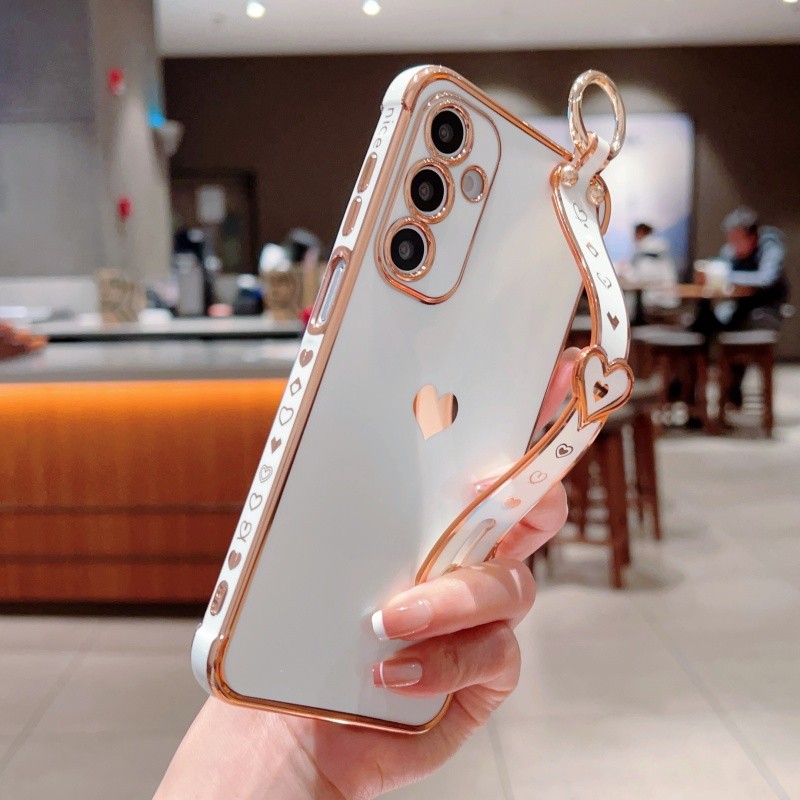 Ốp Lưng Mạ Dây Đeo Tay Trái Tim Tình Yêu Cho Samsung Galaxy A17 A16 A15 A14 A13 A56 A36 A55 A35 A54 A34 A26 A25 A24 A23 5G Vỏ Điện Thoại Chống Sốc