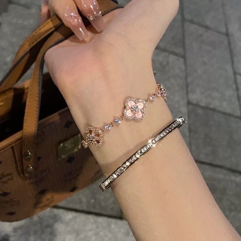 Vòng tay chống phai màu hoa hồng thời trang đa năng dành cho nữ